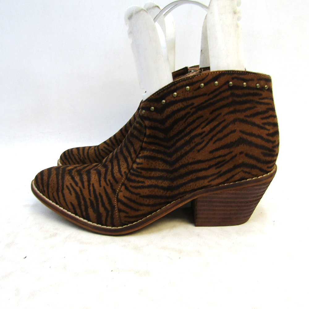 Boutique By Corkys Womens Size 9 M Brown Suede Tiger Ankle Fashion Boots Bootie